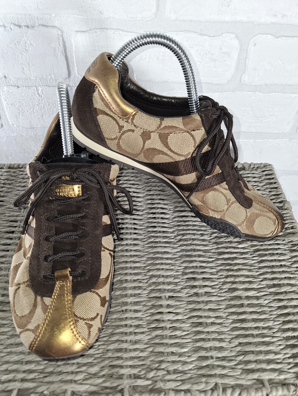 Coach Women’s Brown Signature Canvas Sneakers with Gold Accent Size 6(0094)